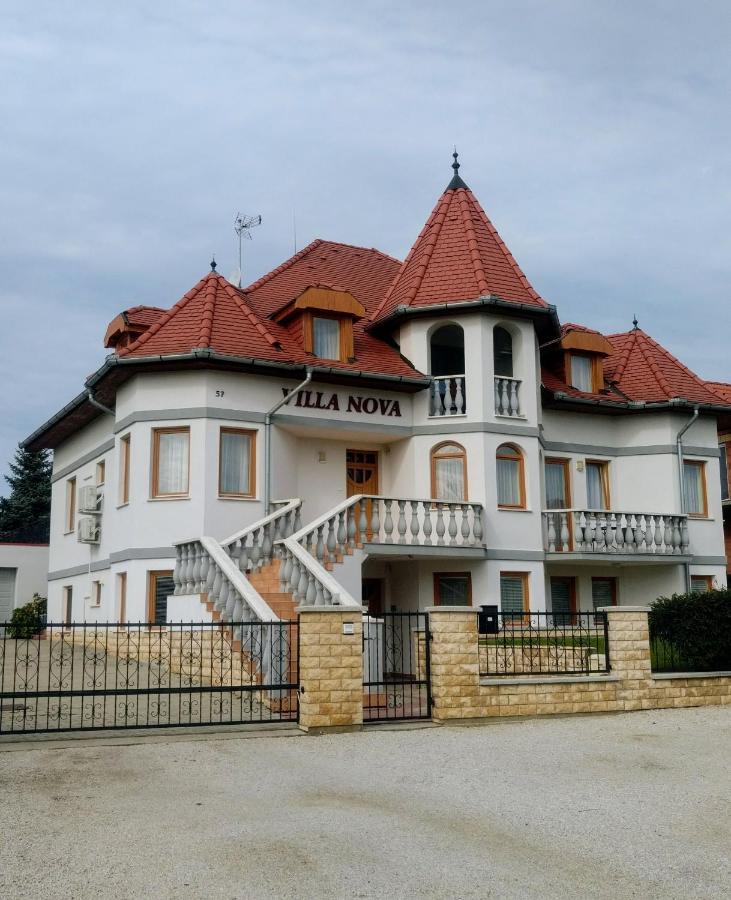 Villa Nova Hévíz Exteriör bild