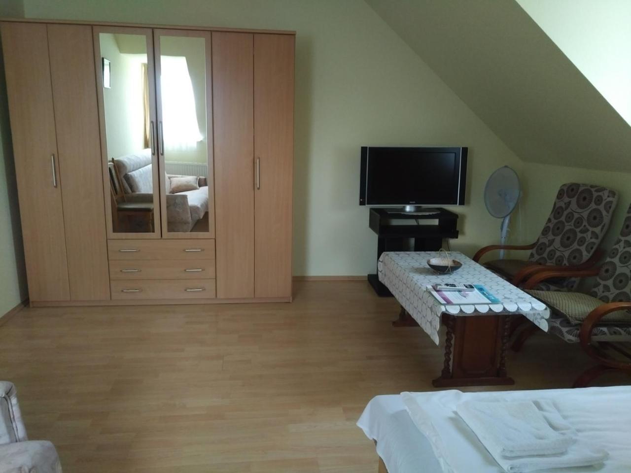 Villa Nova Hévíz Exteriör bild